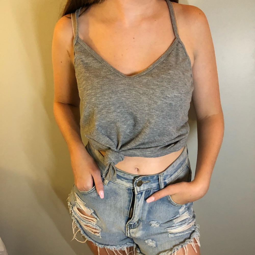 Loose-Fitting Camisole with Lace Backing